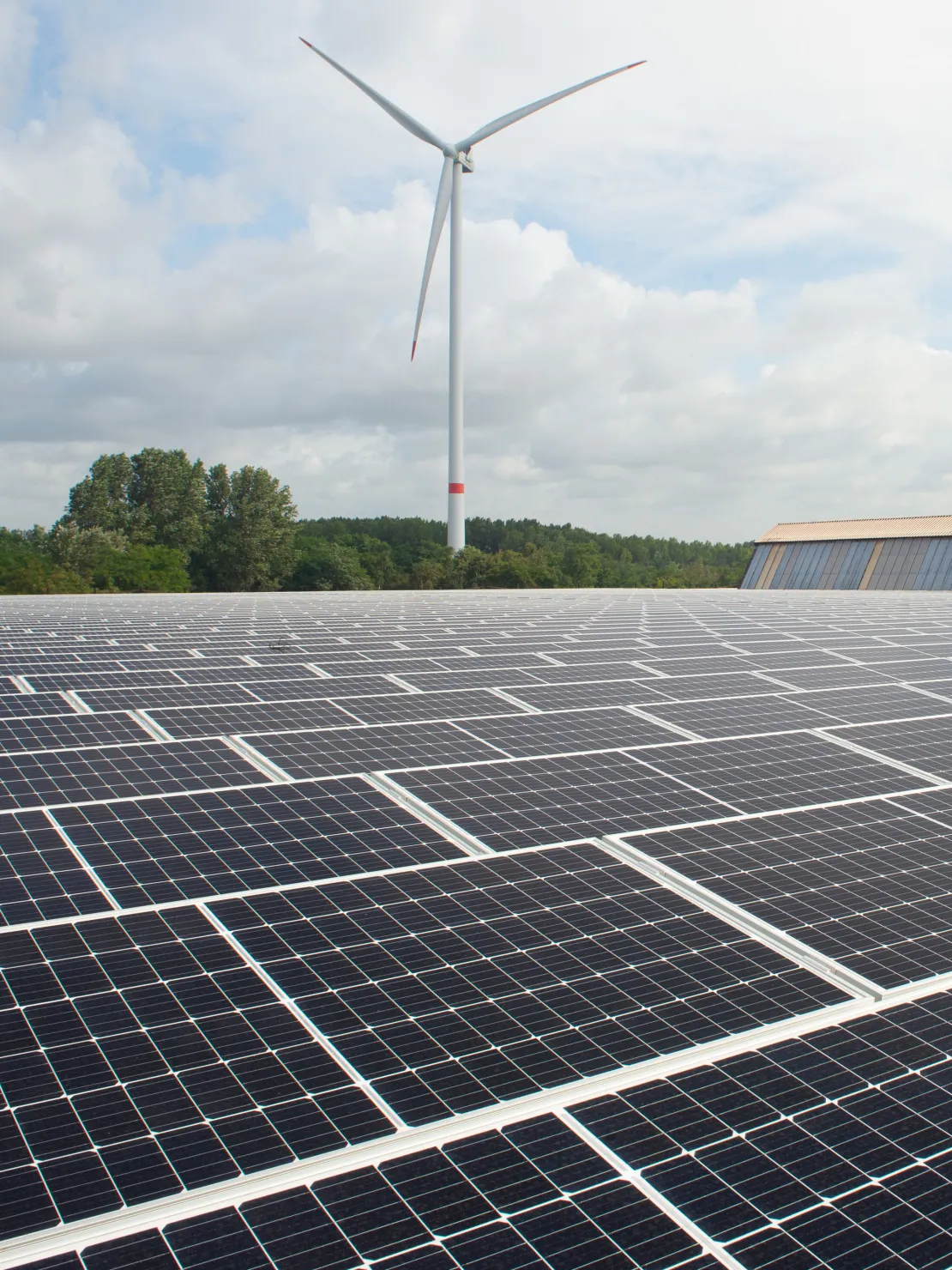 zonnepanelen dak koudwalserij windmolens